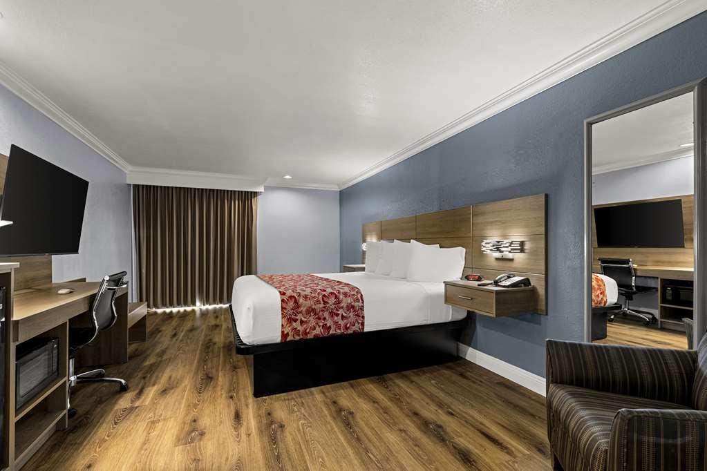 Best Western Moreno Hotel & Suites Moreno Valley Oda fotoğraf