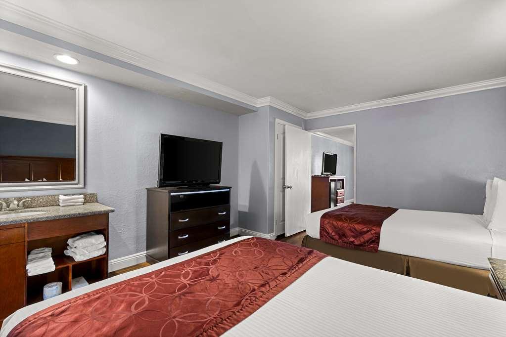 Best Western Moreno Hotel & Suites Moreno Valley Oda fotoğraf
